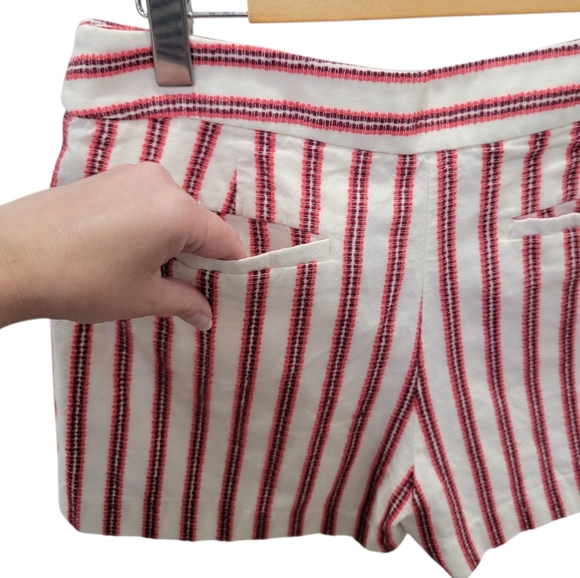 LOFT Striped Shorts Red Cream Euro Summer Cotton Blend Pockets Women’s
Size 6 - Picture 9 of 14